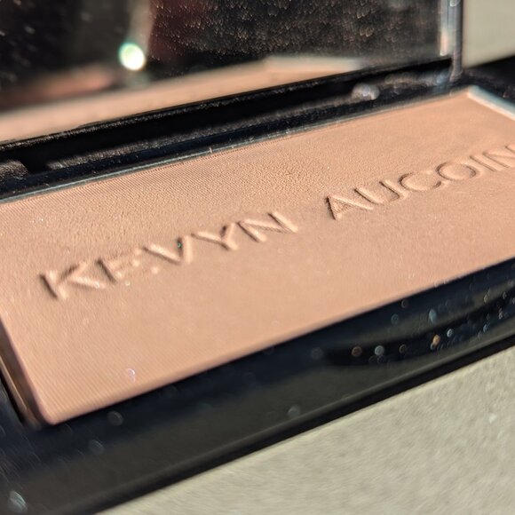 Kevyn Aucoin Beauty | The Neo-Bronzer | Sunrise Light - Picture 10 of 16
